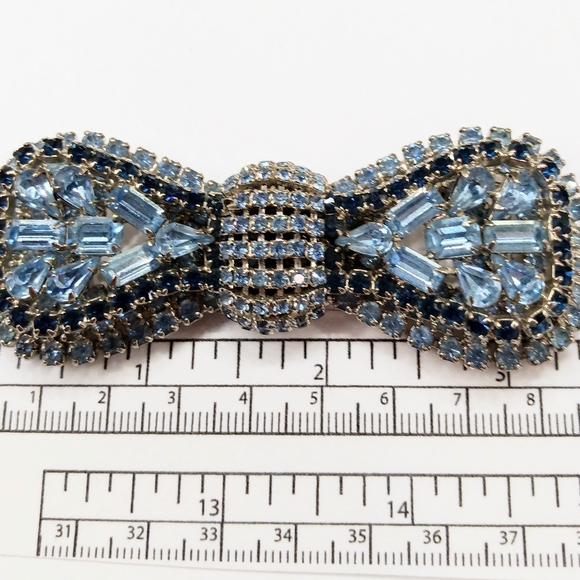 Big Vintage Beautiful Blue Rhinestone Bow Brooch - Picture 3 of 5